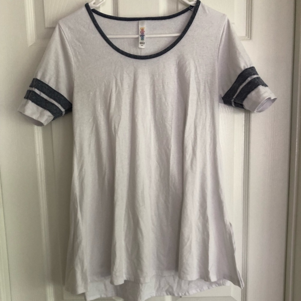 LuLaRoe Perfect T shirt